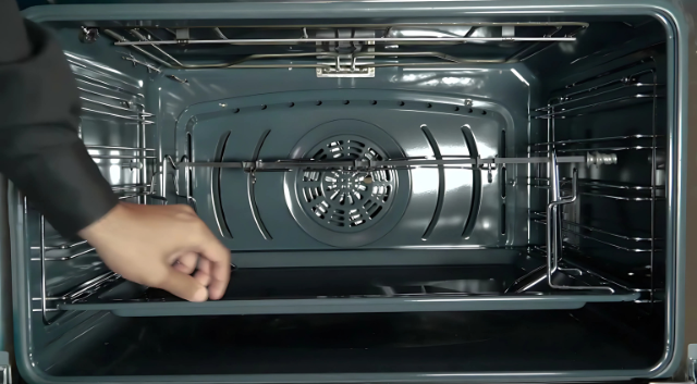 6 Easy Steps to Master the Rotisserie Oven on the ILVE Nostalgie