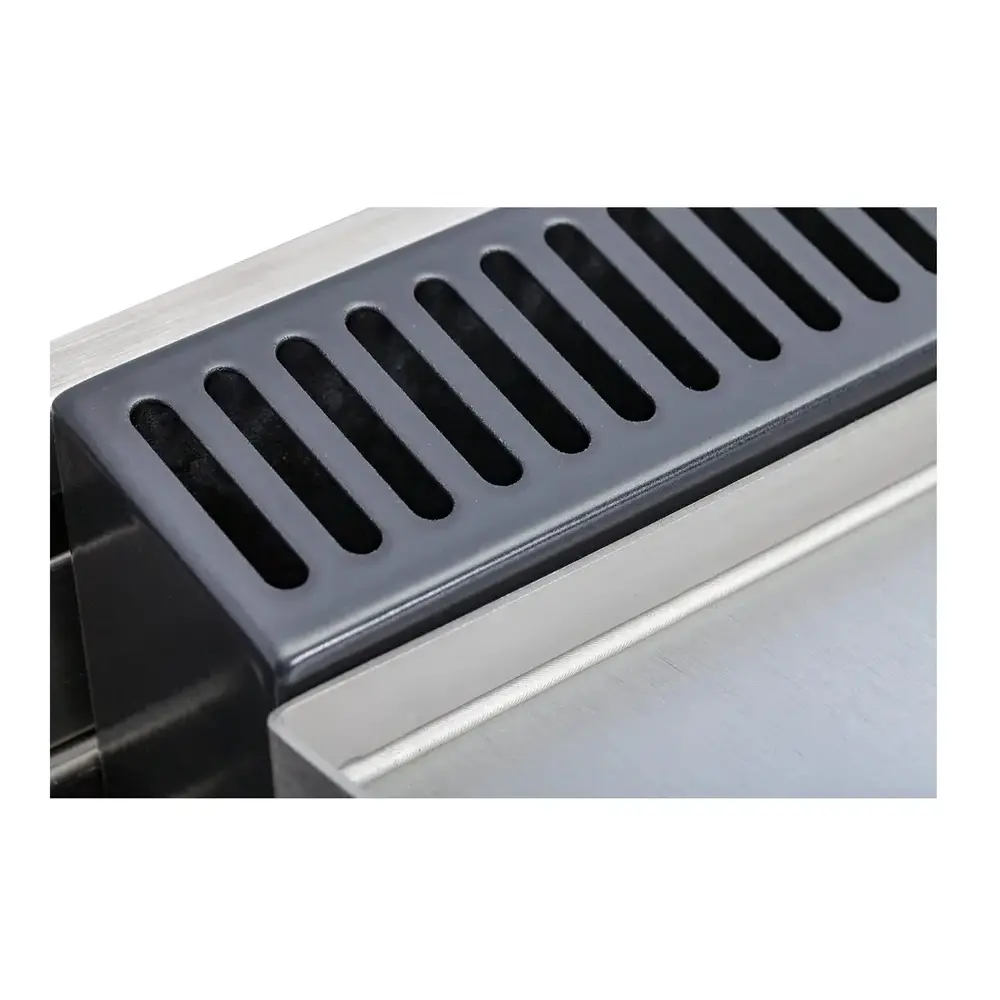 UPN90FDMPILP griddle close up